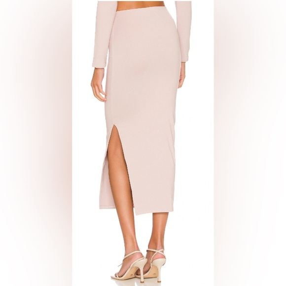 Re Ona Side Slit Midi Skirt in Mauve - Picture 5 of 7